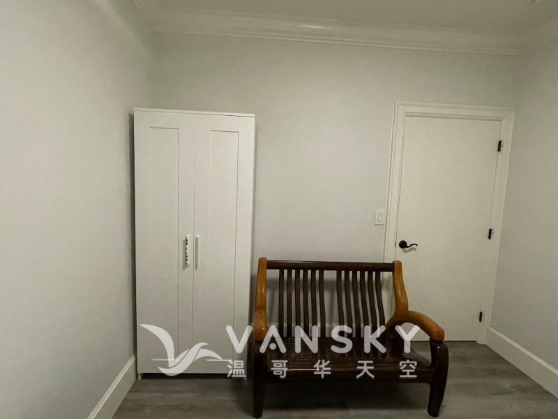 250518215529_Bedroom North Wardrobe 1.jpg